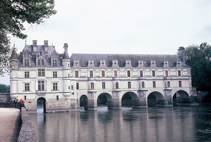 Chateau de Chenonoceau on Cher River